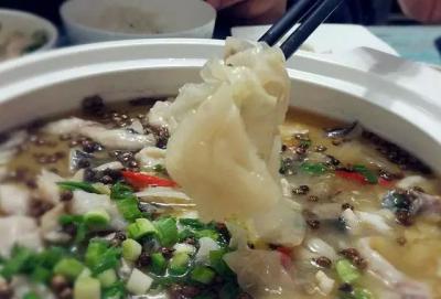 5分鐘教會(huì)你做酸菜魚，魚肉勁道更美味