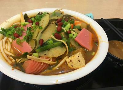 麻辣燙技術(shù)培訓(xùn)哪家好？價格實(shí)惠口味多樣化