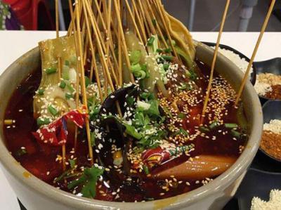 冷鍋串串培訓(xùn)機(jī)構(gòu)哪家味道好？蜀味緣味道正宗現(xiàn)涮現(xiàn)食