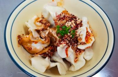 成都水餃技術(shù)培訓班哪里教的好？水餃高湯熬制方法