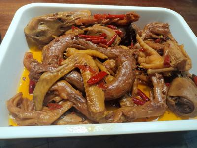 四川麻辣鴨脖技術(shù)培訓(xùn)哪家好？鴨脖技術(shù)培訓(xùn)學(xué)校