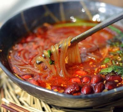 成都餐飲培訓(xùn)學(xué)校，重慶酸辣粉培訓(xùn)哪家好？