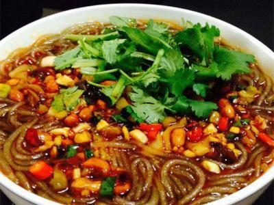 手工酸辣粉技術(shù)培訓(xùn)學(xué)校哪家好？