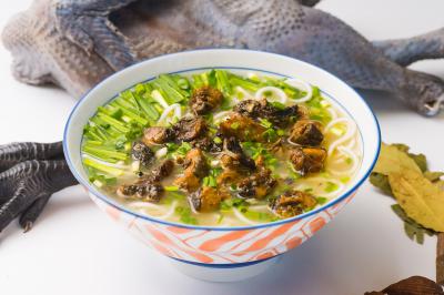 想學(xué)烏雞米線技術(shù)哪里有？
