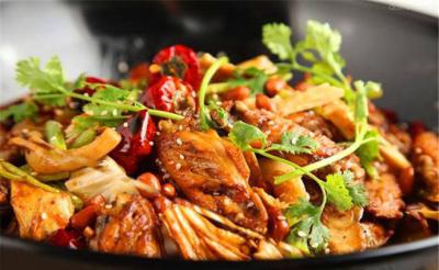 如何選擇適合的麻辣香鍋技術(shù)培訓(xùn)班？蜀味緣培訓(xùn)機(jī)構(gòu)介紹