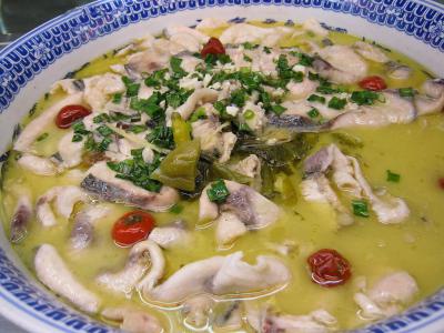 酸菜魚技術培訓班在哪里？蜀味緣培訓學校為您指明方向